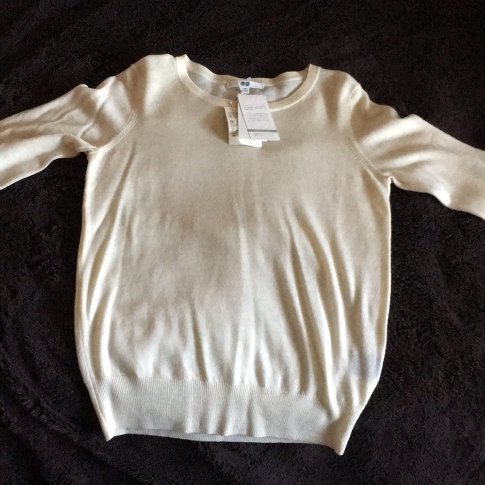 Cream colored uniqlo sweater
